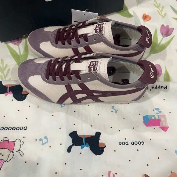 Onitsuka Tiger by Asics Shoes - Onitsuka Tiger Mexico 66 Sneakers in Cream and Plum